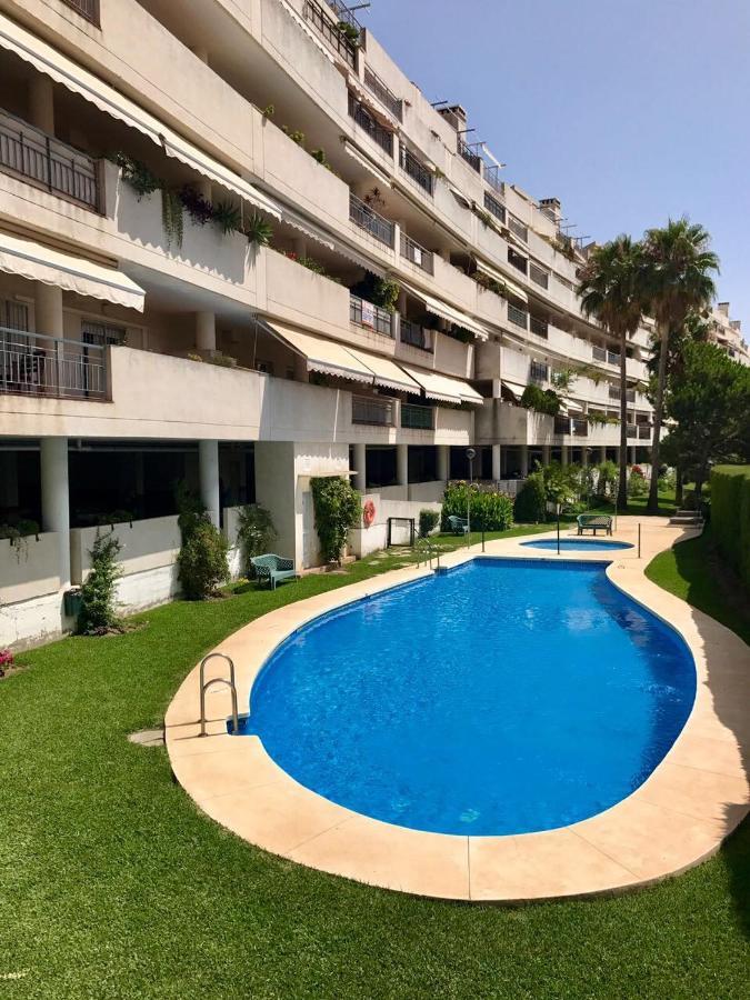 Amazing Apartment For Families Up To 6 Persons Benalmádena Esterno foto