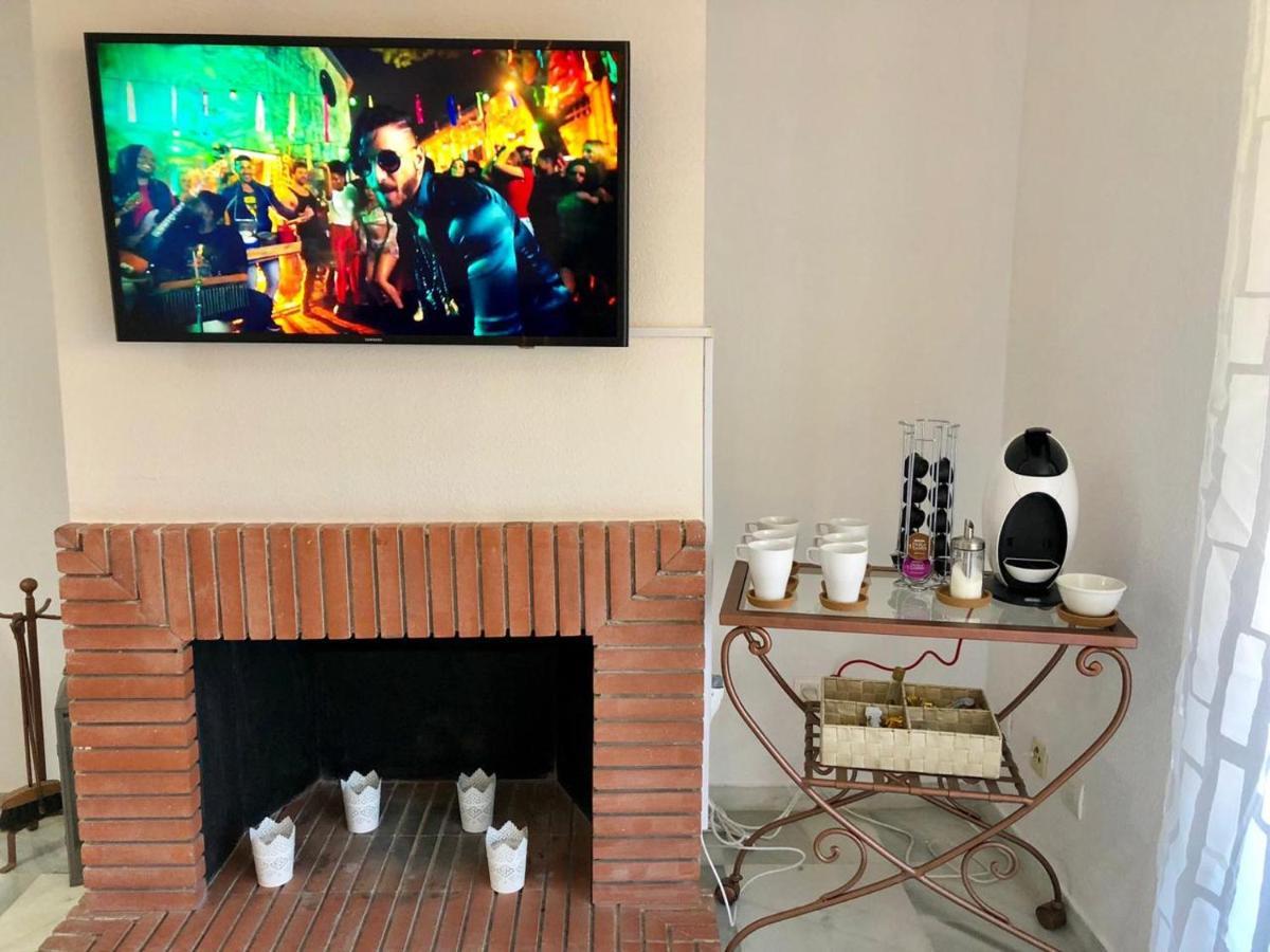 Amazing Apartment For Families Up To 6 Persons Benalmádena Esterno foto