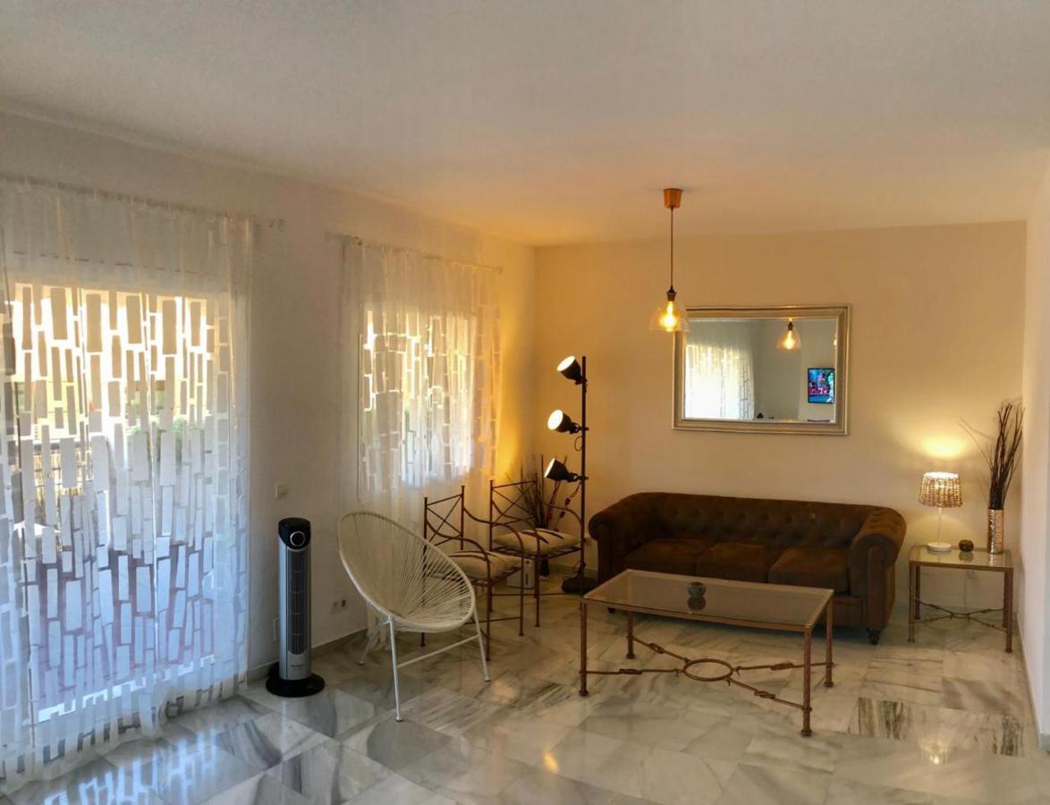 Amazing Apartment For Families Up To 6 Persons Benalmádena Esterno foto