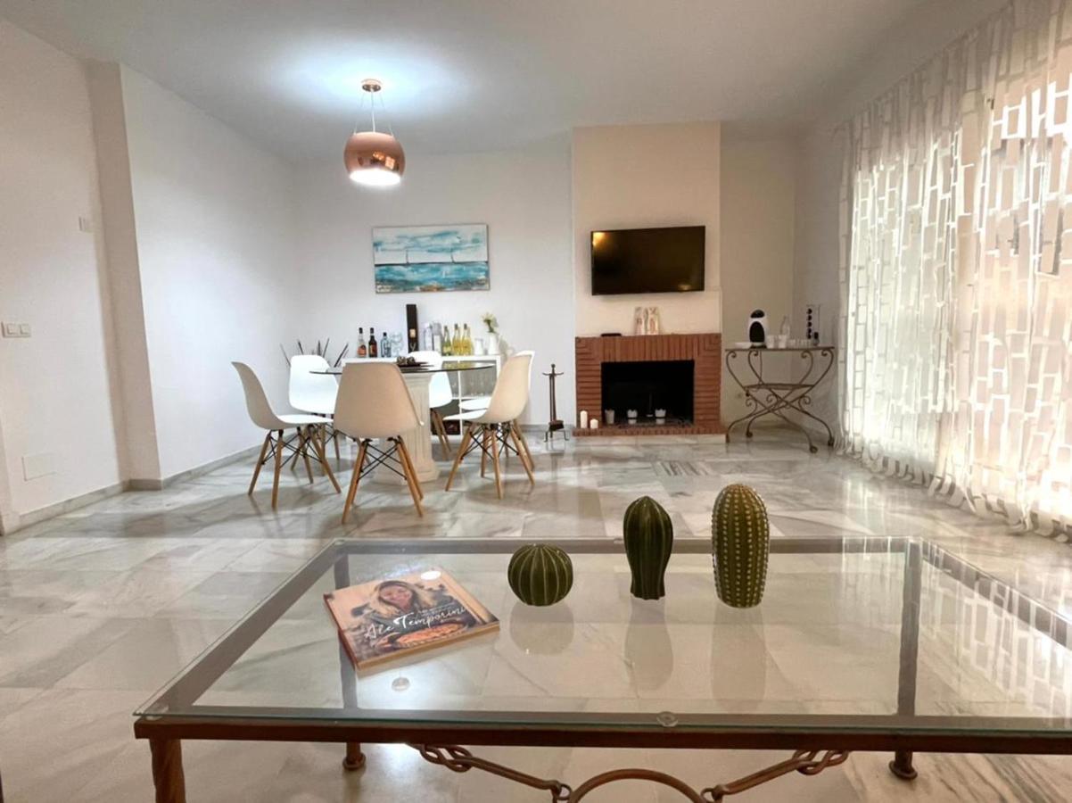 Amazing Apartment For Families Up To 6 Persons Benalmádena Esterno foto