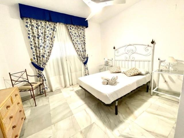 Amazing Apartment For Families Up To 6 Persons Benalmádena Esterno foto